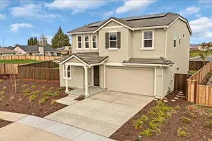 1860 Hydrangea Dr, Hollister, CA 95023 - Photo 5