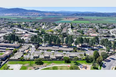 330 Woodside Dr 105, Salinas, CA 93901 - Photo 39