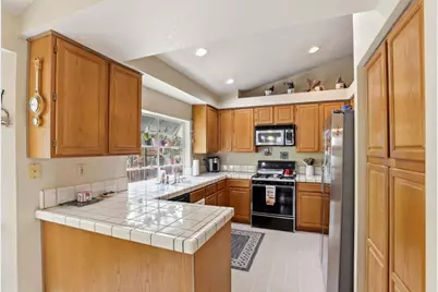 5621 Adobe Rd, Rocklin, CA 95765 - Photo 11