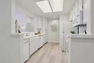 2508 Hastings Shore Ln, Redwood City, CA 94065 - Photo 13