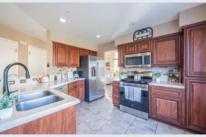 1829 Delancey Dr, Salinas, CA 93906 - Photo 9