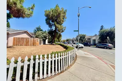 3814 Seven Trees Blvd, San Jose, CA 95111 - Photo 17