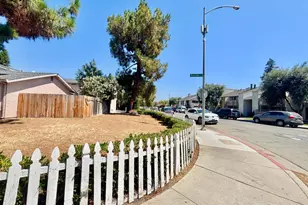 3814 Seven Trees Blvd, San Jose, CA 95111 - Photo 17