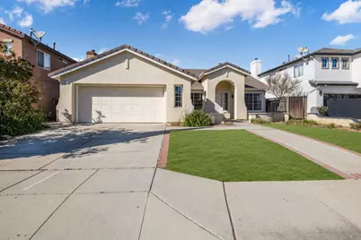 11 Saguaro Cir, Salinas, CA 93905 - Photo 1
