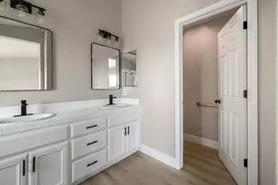 11 Saguaro Cir, Salinas, CA 93905 - Photo 15