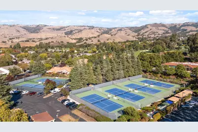 7704 Galloway Dr, San Jose, CA 95135 - Photo 47