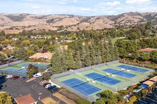 7704 Galloway Dr, San Jose, CA 95135 - Photo 47