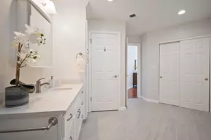 7704 Galloway Dr, San Jose, CA 95135 - Photo 27