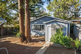 870 College Ave, Palo Alto, CA 94306 - Photo 9