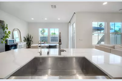 3072 Glenmore St, Vista, CA 92081 - Photo 7