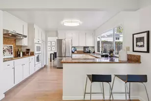 3352 Villa Robleda Dr, Mountain View, CA 94040 - Photo 15