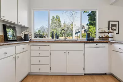 3352 Villa Robleda Dr, Mountain View, CA 94040 - Photo 13