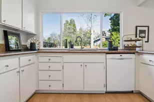 3352 Villa Robleda Dr, Mountain View, CA 94040 - Photo 13