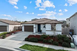 2111 Rosewood Dr, Hollister, CA 95023 - Photo 3