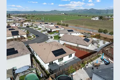 2111 Rosewood Dr, Hollister, CA 95023 - Photo 51