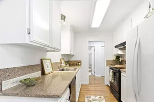 150 W Edith Ave 13, Los Altos, CA 94022 - Photo 11