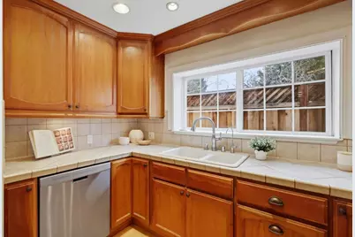 1688 Milroy Pl, San Jose, CA 95124 - Photo 13