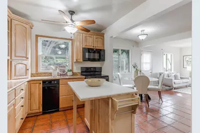 15738 Highland Dr, San Jose, CA 95127 - Photo 17