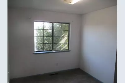 140 Gibson Dr 12, Hollister, CA 95023 - Photo 17