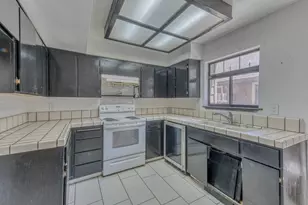 140 Gibson Dr 12, Hollister, CA 95023 - Photo 13