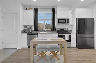 836 Vasquez Dr, Soledad, CA 93960 - Photo 5