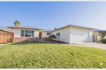 961 Loyola Dr, Salinas, CA 93901 - Photo 1