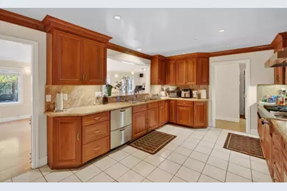 746 Jacaranda Cir, Hillsborough, CA 94010 - Photo 19