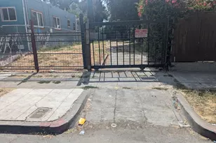 9425 Sunnyside St, Oakland, CA 94603 - Photo 1