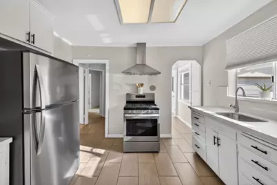 3 Vera Ct, Redwood City, CA 94061 - Photo 11