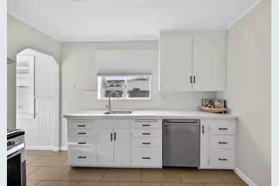 3 Vera Ct, Redwood City, CA 94061 - Photo 13