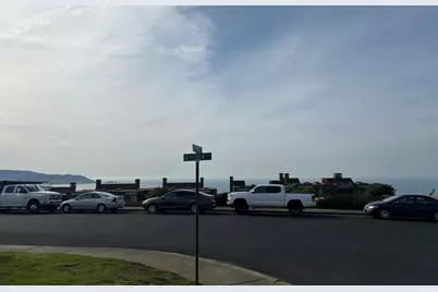 265 Crestmoor Cir, Pacifica, CA 94044 - Photo 23