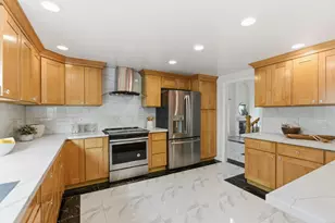 517 Martinique Dr, Redwood City, CA 94065 - Photo 7