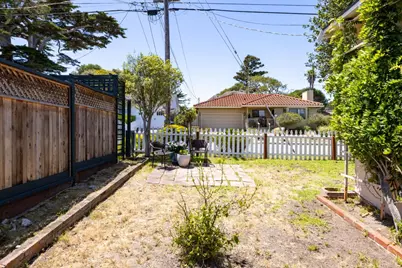 851 Laurel Ave, Pacific Grove, CA 93950 - Photo 37