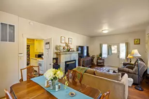 851 Laurel Ave, Pacific Grove, CA 93950 - Photo 9
