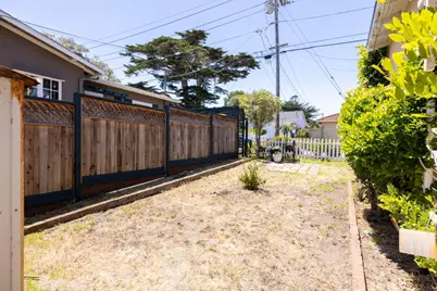 851 Laurel Ave, Pacific Grove, CA 93950 - Photo 35