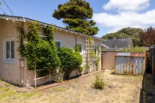 851 Laurel Ave, Pacific Grove, CA 93950 - Photo 33