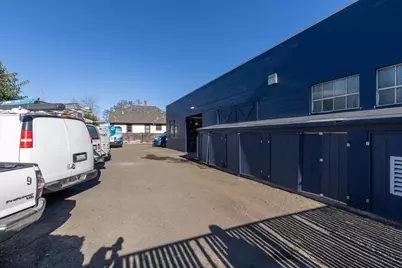 247 E Saint John St, San Jose, CA 95112 - Photo 25