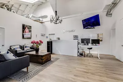 247 E Saint John St, San Jose, CA 95112 - Photo 3