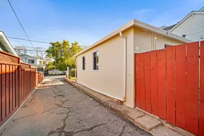 2066 Sterling Ave, Menlo Park, CA 94025 - Photo 23