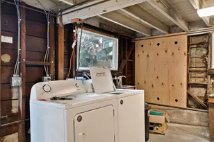 807 Brooklyn Ave, Oakland, CA 94606 - Photo 35