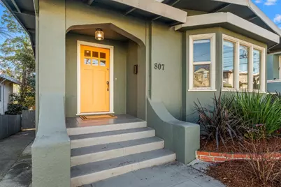 807 Brooklyn Ave, Oakland, CA 94606 - Photo 5