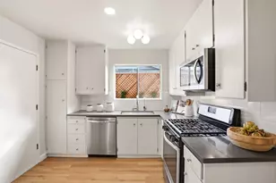 882 San Rafael Ave, Mountain View, CA 94043 - Photo 15