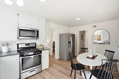 882 San Rafael Ave, Mountain View, CA 94043 - Photo 13