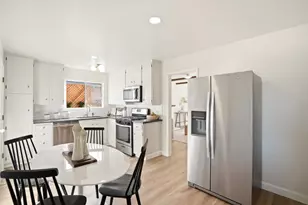 882 San Rafael Ave, Mountain View, CA 94043 - Photo 17