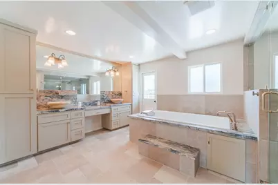 22125 Ranchito Dr, Salinas, CA 93908 - Photo 37