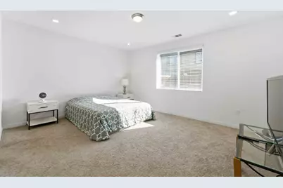 958 Shearwater Rd, Lathrop, CA 95330 - Photo 13