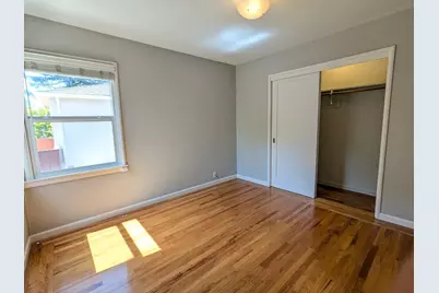 925 Oak Ln, Menlo Park, CA 94025 - Photo 17