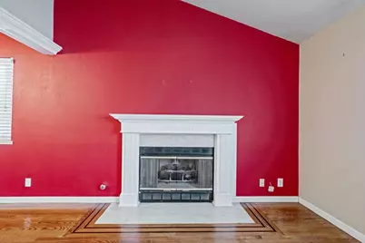 1005 Cherry Ct, Hollister, CA 95023 - Photo 9