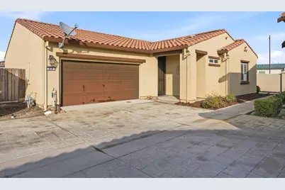 618 Machado St, Los Banos, CA 93635 - Photo 1