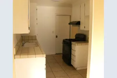 1712 Madrid Cir, Salinas, CA 93906 - Photo 9